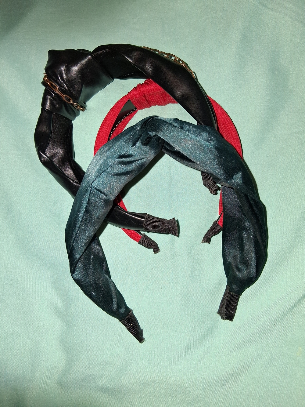 🖤💚❤️ NWOT Womens Black Green Red Twisted Satin Headbands Trio Three Bundle
